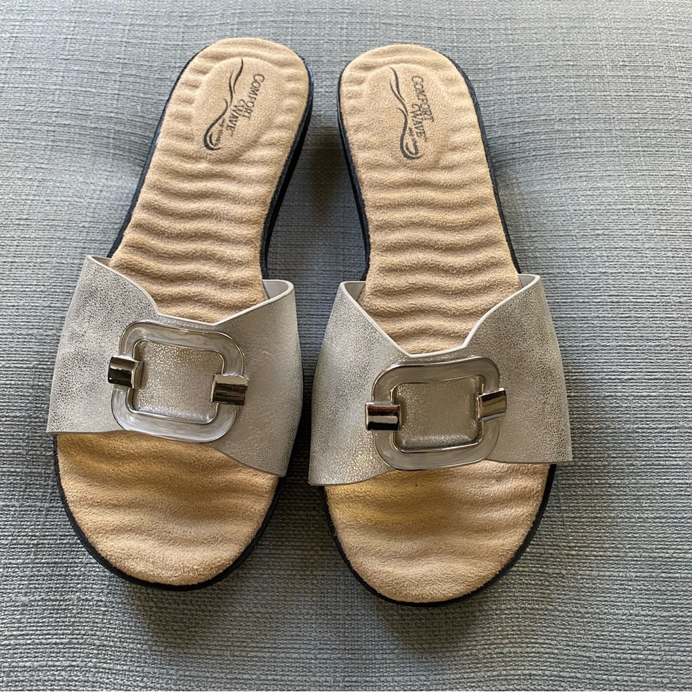 Easy Street Sandals / Shoes Comfort Wave Sz. 7-1/2 WW